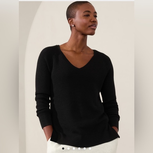 Athleta Hanover Refined V-Neck Sweater - Picture 1 of 6